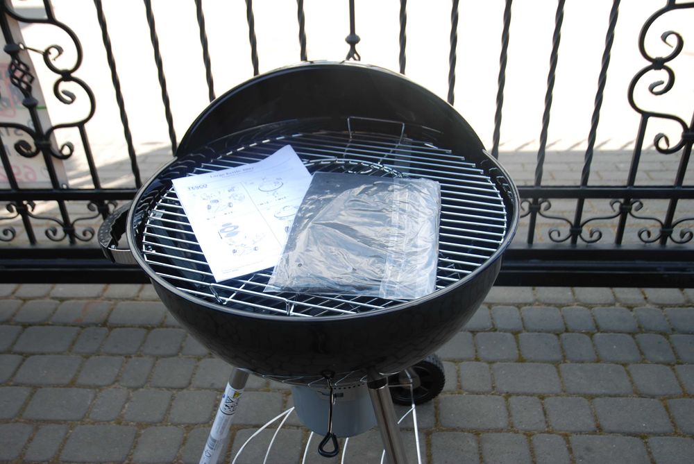 Grill węglowy kulisty
