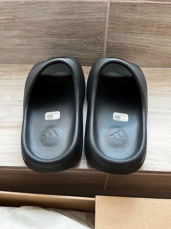 Adidas YeezySlide_Black Nowe damskie Klapki 37