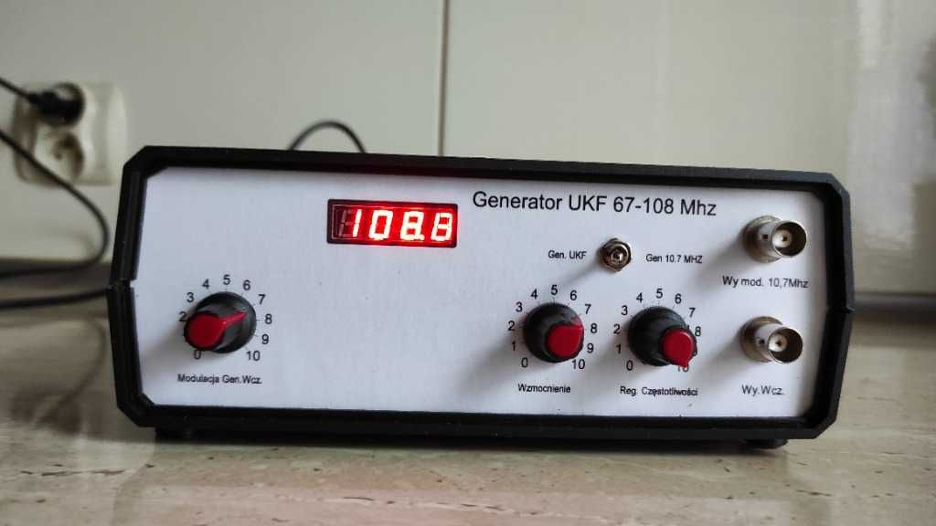 Generator UKF 64Mhz-108Mhz z dodatkowym generatorem 10,7MHz