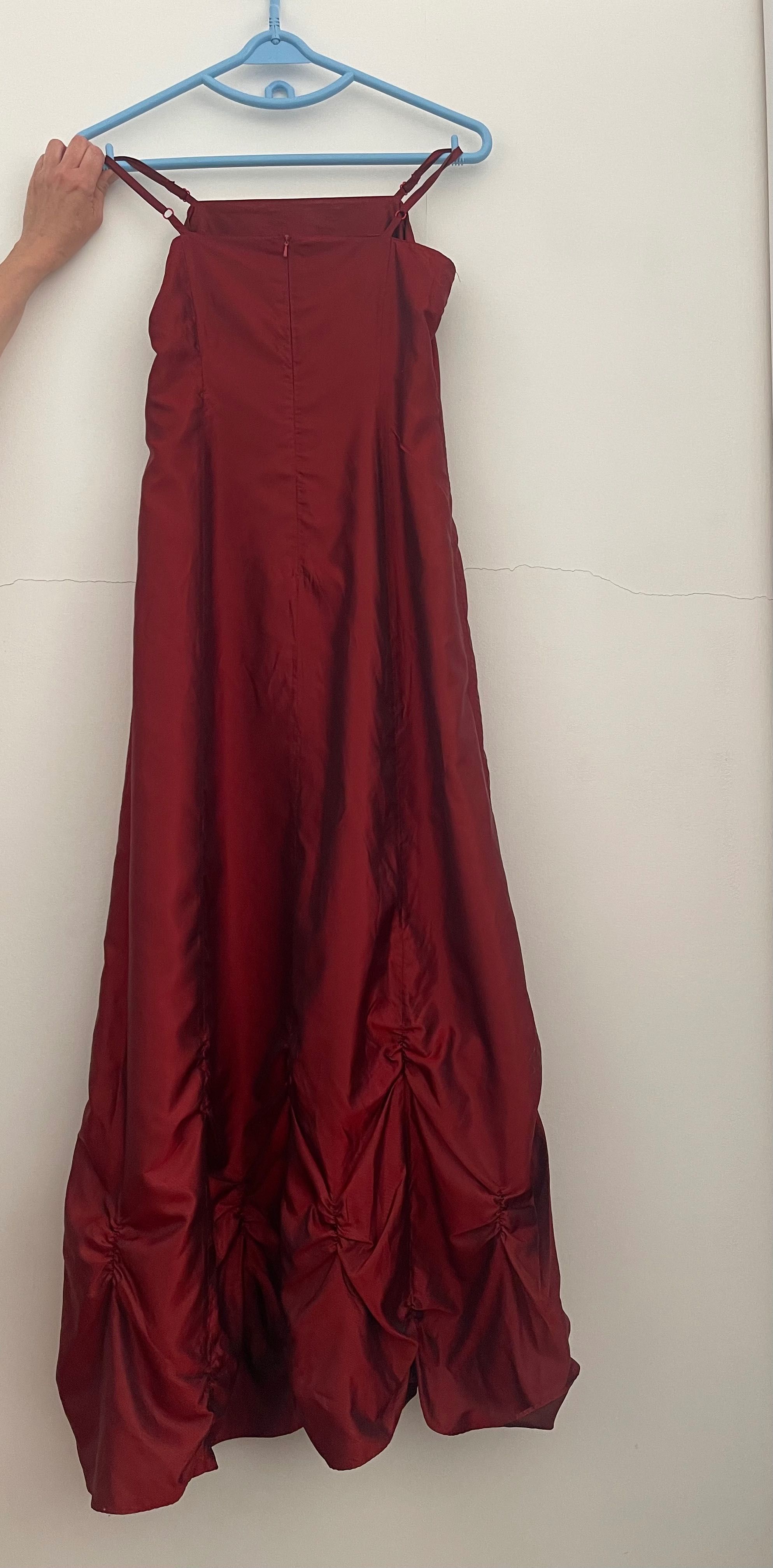 sukienka suknia czerwona długa elegancka Vila
