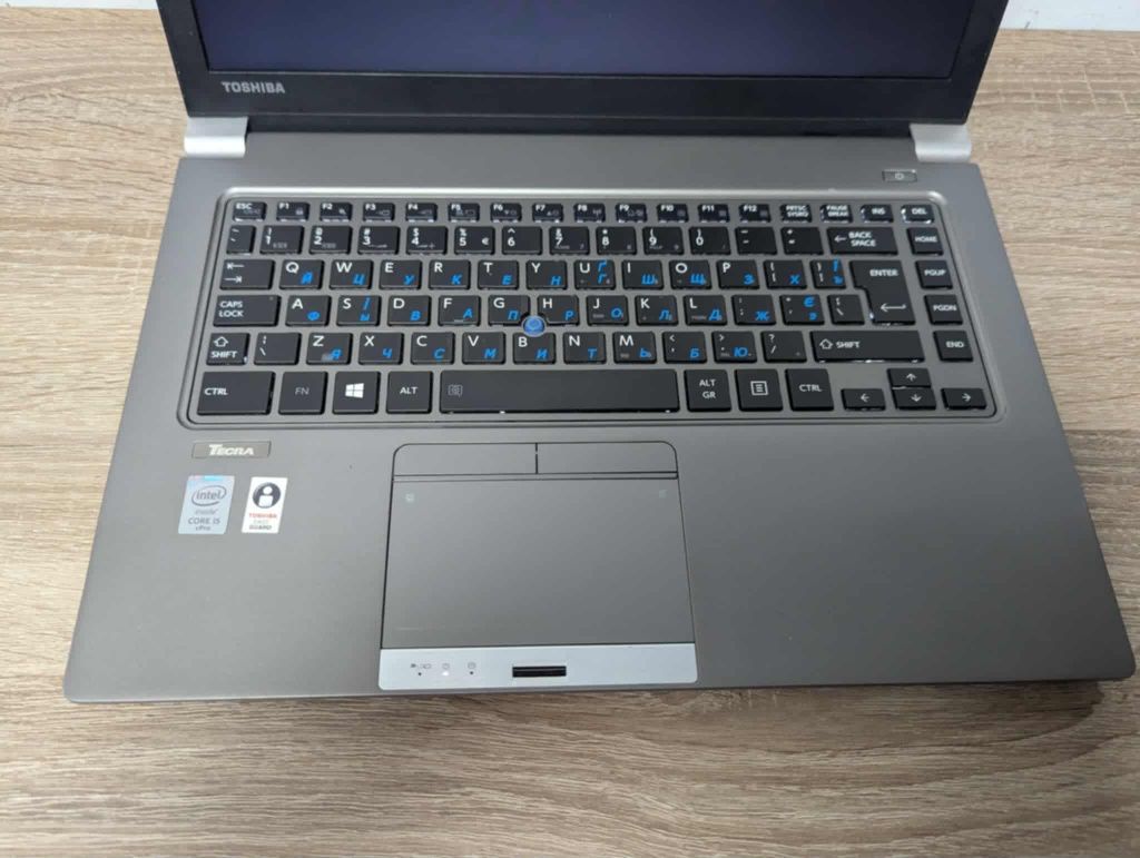 Продається Toshiba Tecra Z40-A з підсвіткою клавіатури.