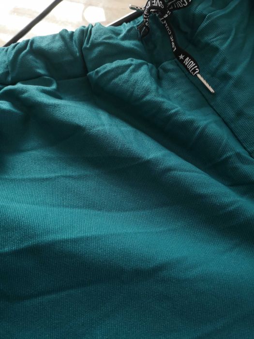 Spodnie gnieciuchy duże