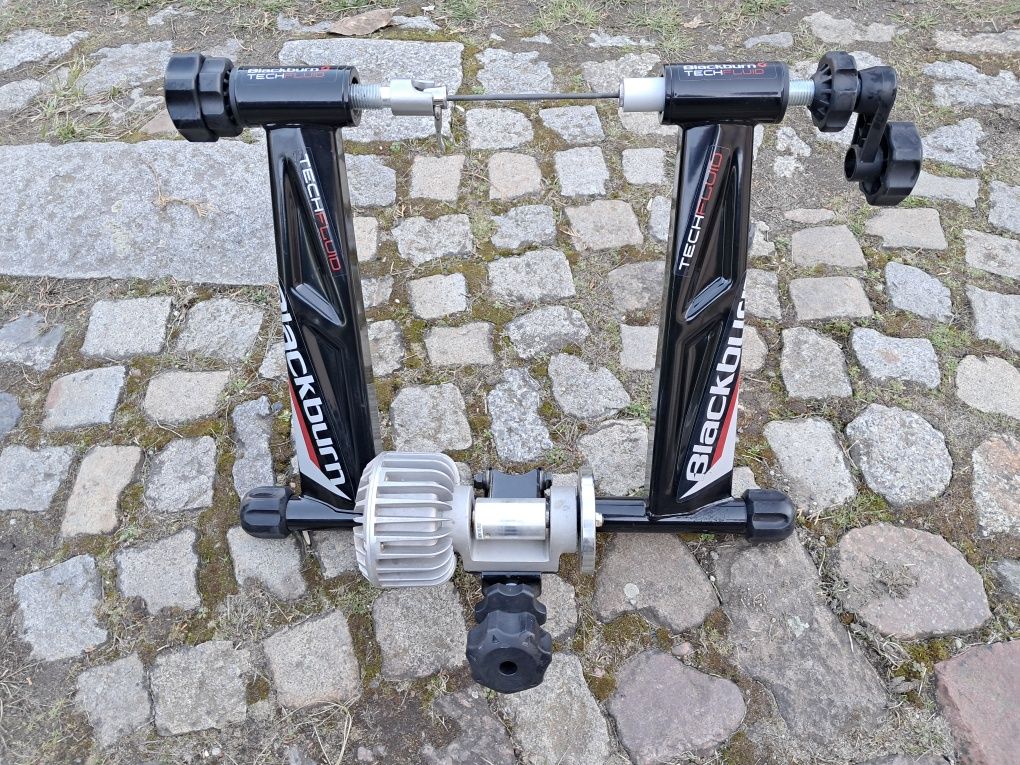 TRENAŻER ROWEROWY Blackburn Tech Fluid Trainer