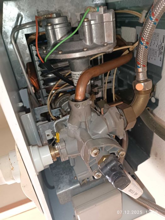 Esquentador Zeus/Vulcano 11 litros a gás botija inteligente usado