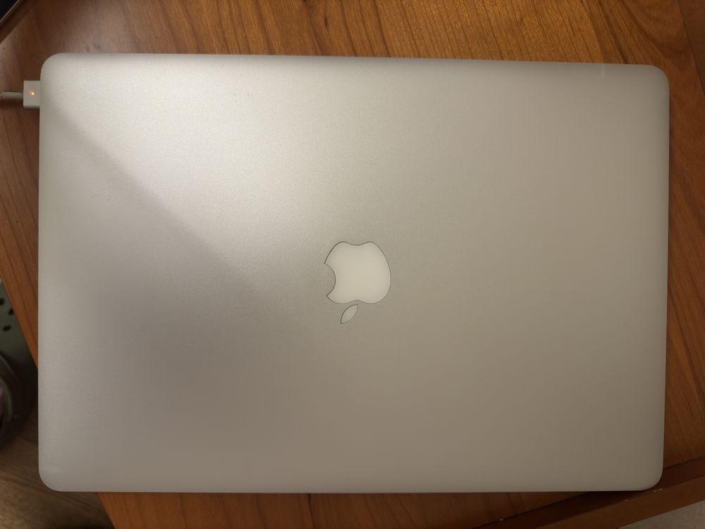 2012 macbook pro 15 retina core i7/16gb/512