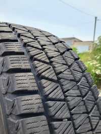 Зимова гума Bridgestone R17 245/65