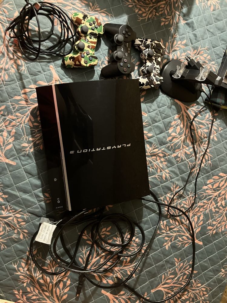 Playstation 3 com bastantes jogos