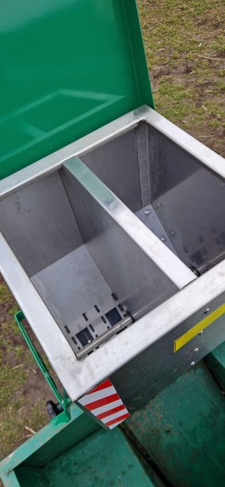 Pielnik ekopielnik podsiewacz nawozu do truskawek i warzyw