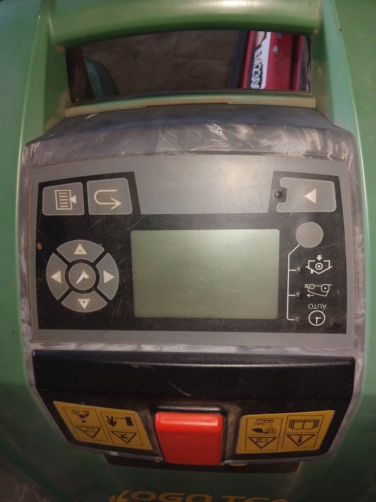 2 roboty koszące John Deere Tango E5
