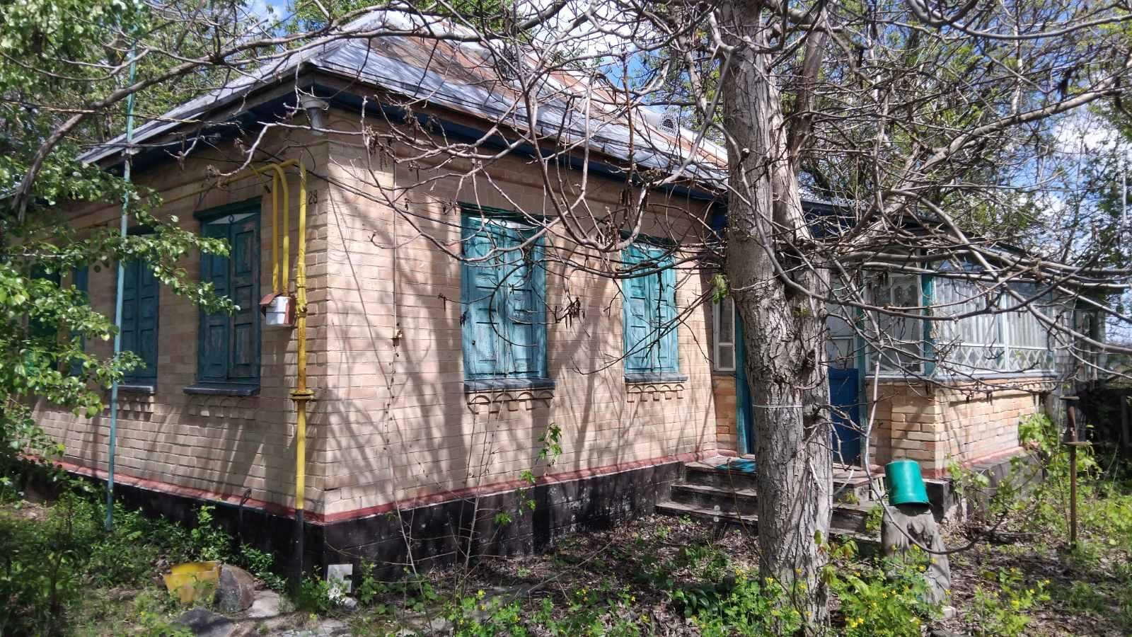 Домоволодіння в с. Яснозір'я (санвузол, піч з лежанкою, 3 фази) (п3)