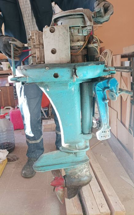 Лодочный мотор Вихрь