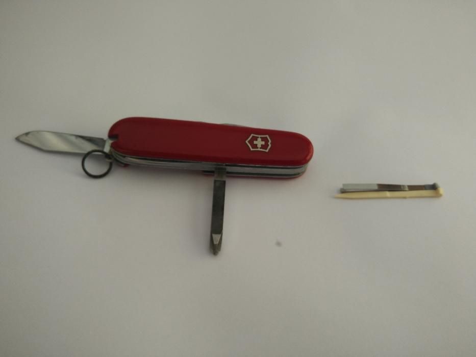 Scyzoryk Victorinox Super Tinker lata 52 do 72 biały kruk