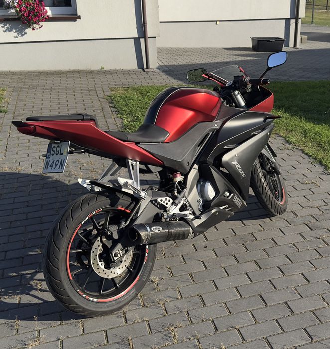 Yamaha Yzf r125       (Yzf r125 r6 r1 ścigacz) A1