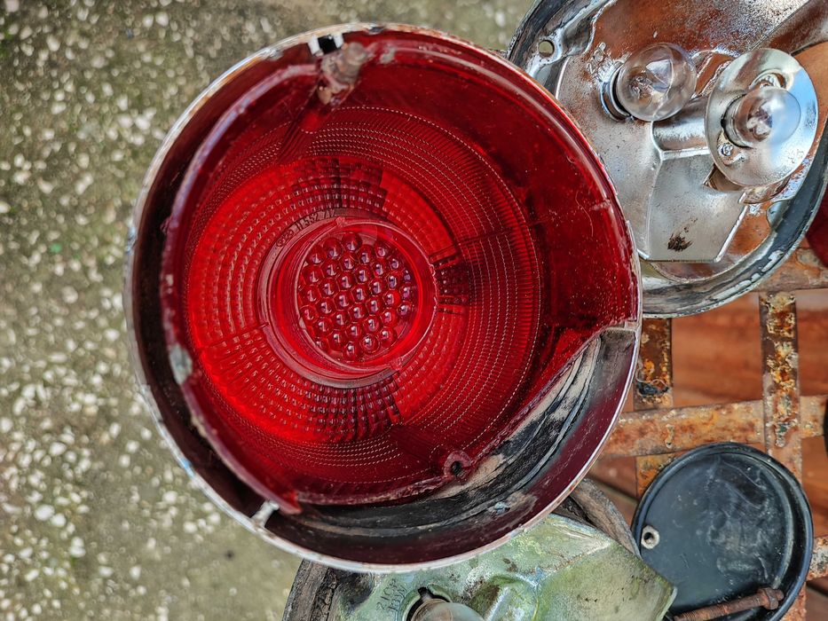 Ford Taunus 17M (P3) Sedan e Coupé Farolim