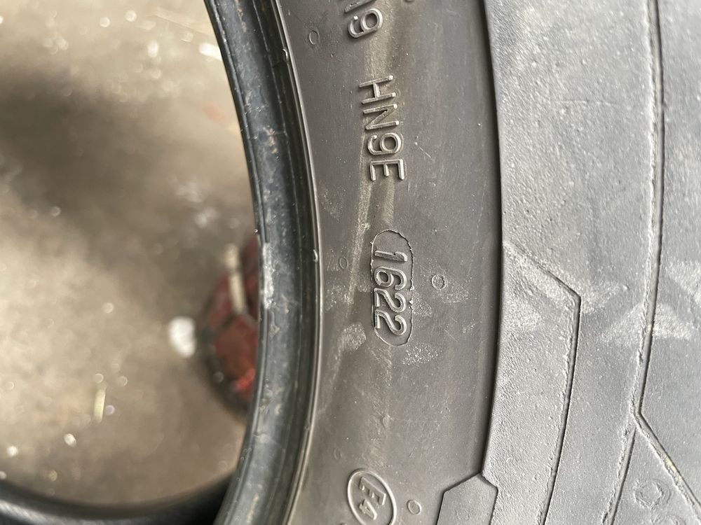 Шини Continental 227/75 r16c