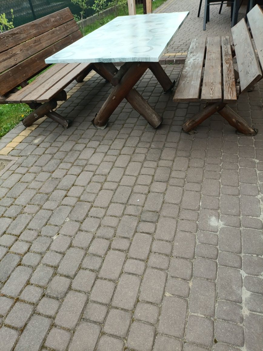 Komplet stół plus dwie ławy