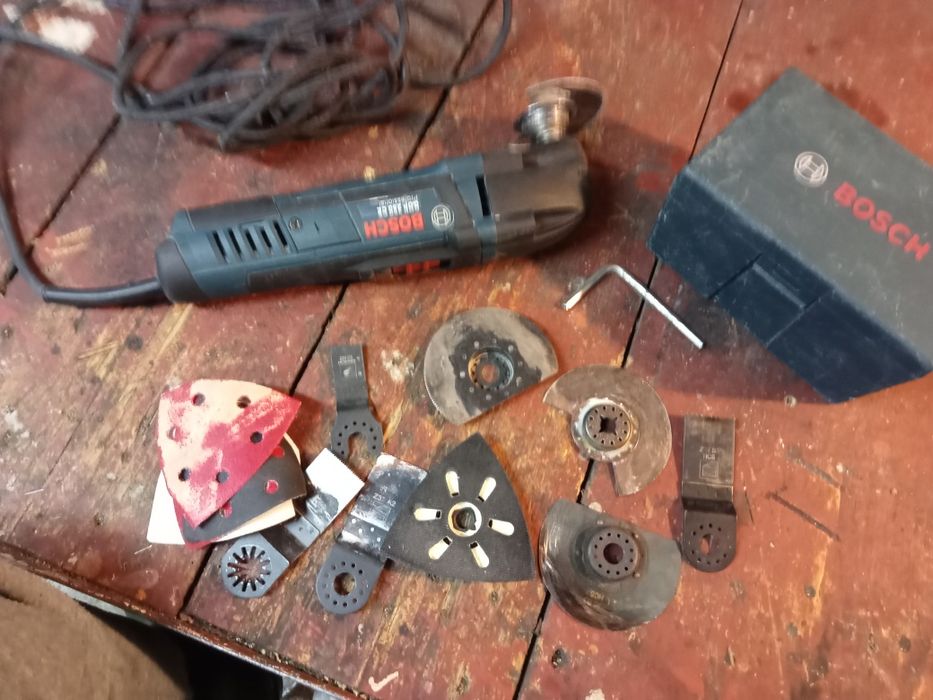 Sprzedam urządzenie wielofunkcyjne,wyrzynarka Bosch Makita fein.