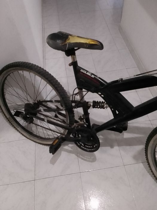 Bicicleta roda 26 c/amortecedor