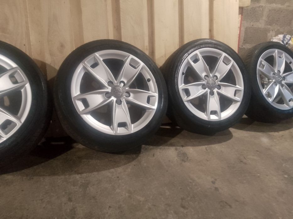 Продам диски з ризиною 17розмірі.