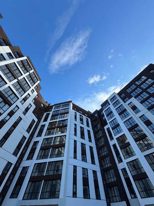 Продаю квартиту в центральній частині міста поряд озера