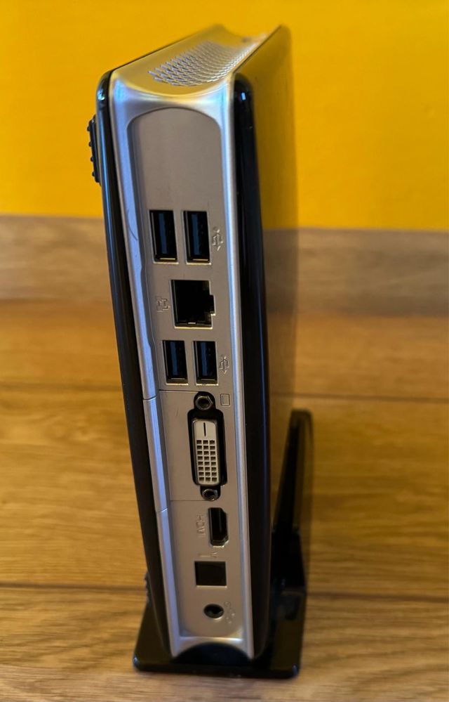 ZOTAC ZBOX BI320 Celeron 2957U