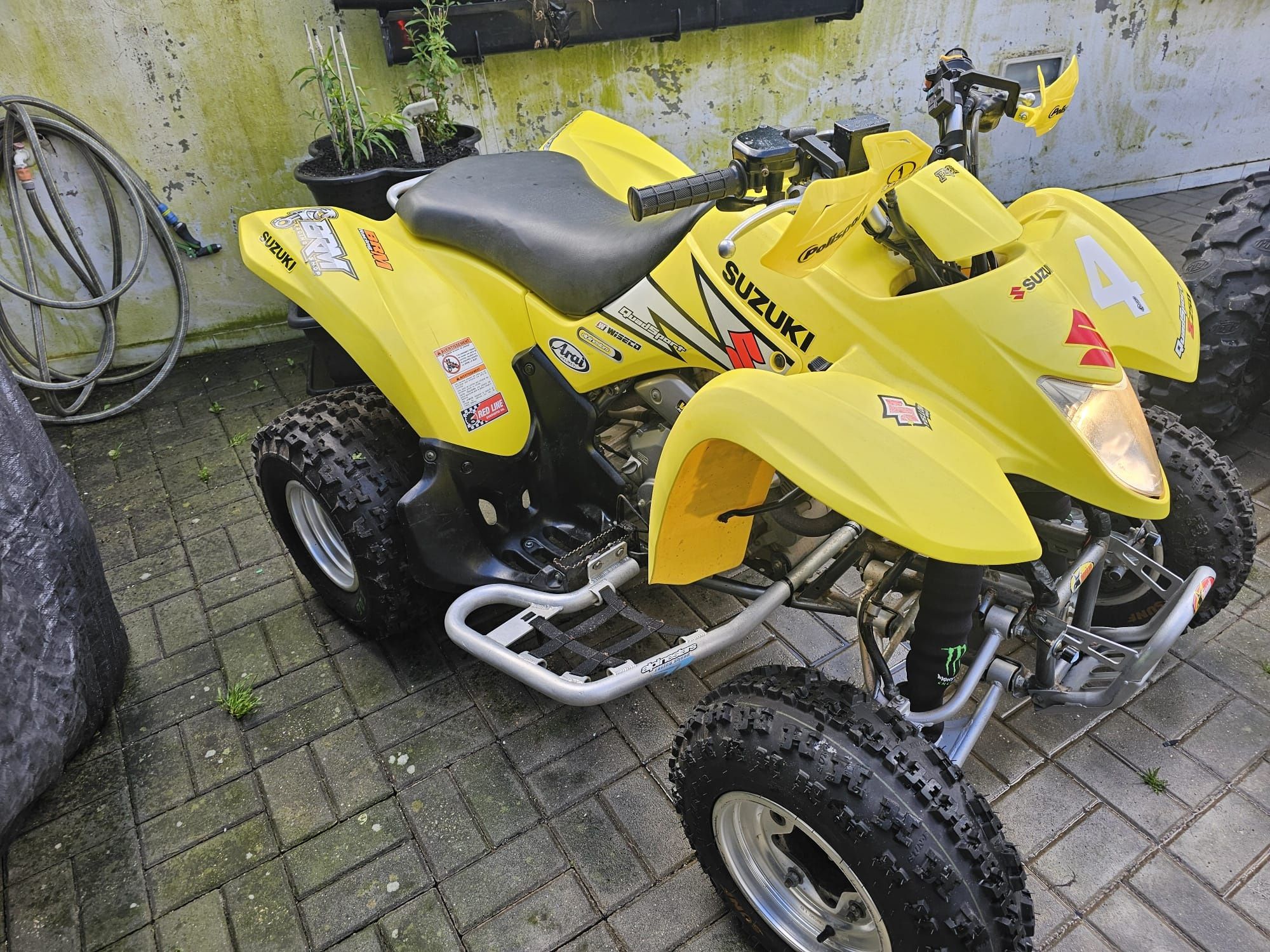 Moto 4 Suzuki Ltz 250