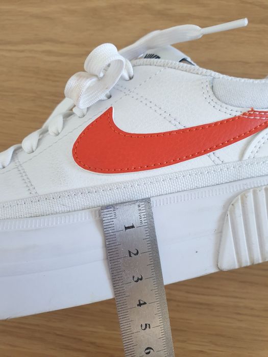 Жіночі білі кеди Nike Court Legacy Lift з леопардовим язичком