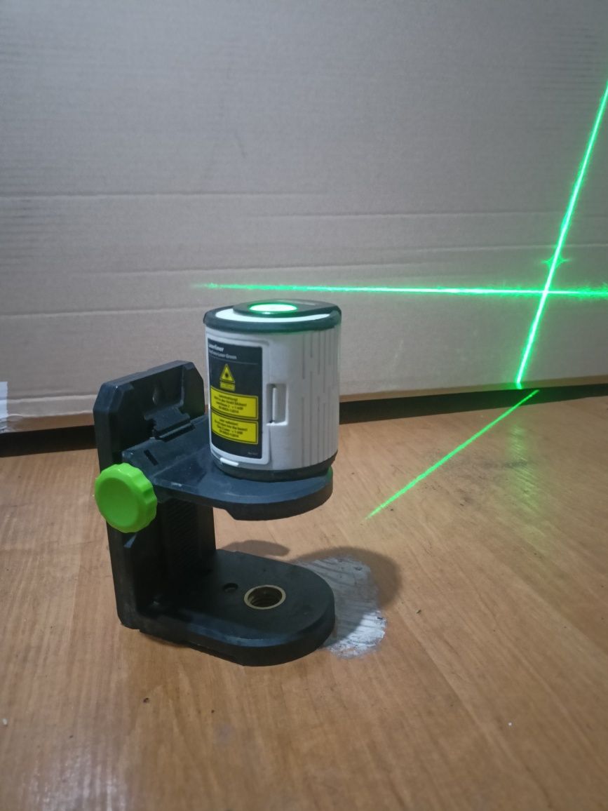 Profesjonalny laser krzyżowy EasyCross-Laserliner  GREEN że Szwecji