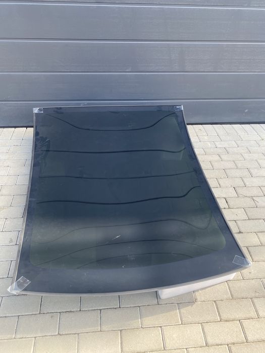 Стекло панорама задние  оригинал Tesla Model Y