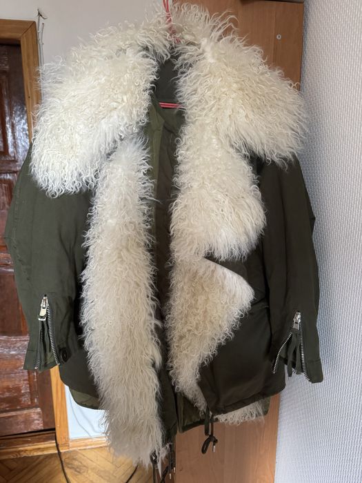 Парка з натуральною ламою.