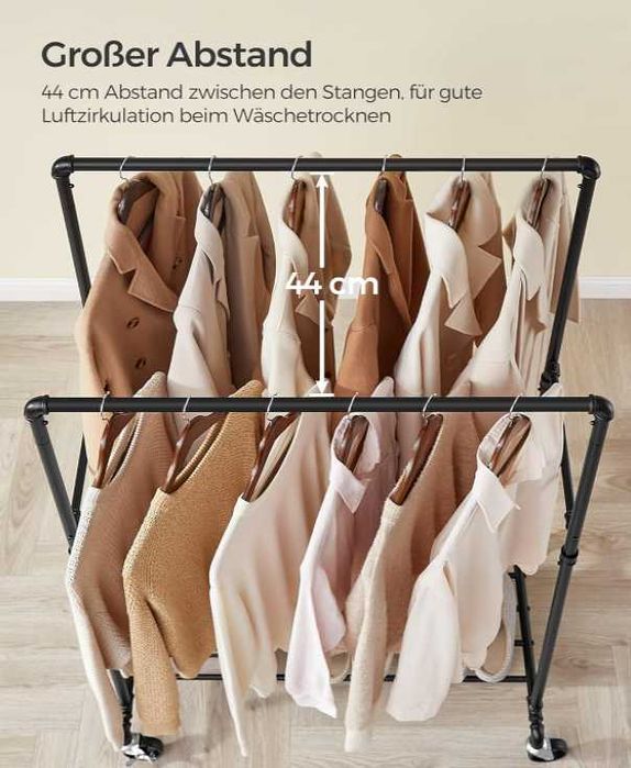 Podwójny wieszak na ubrania na kółkach