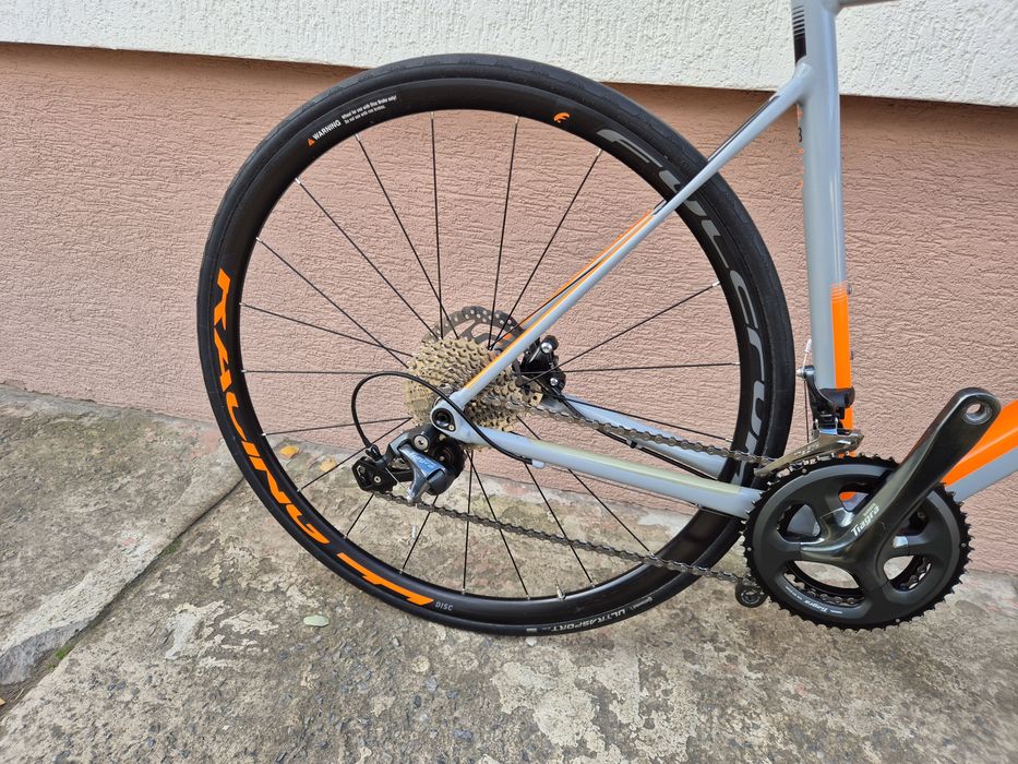 Rower szosowy Cube Attain Race disc, hydraulika, Shimano Tiagra