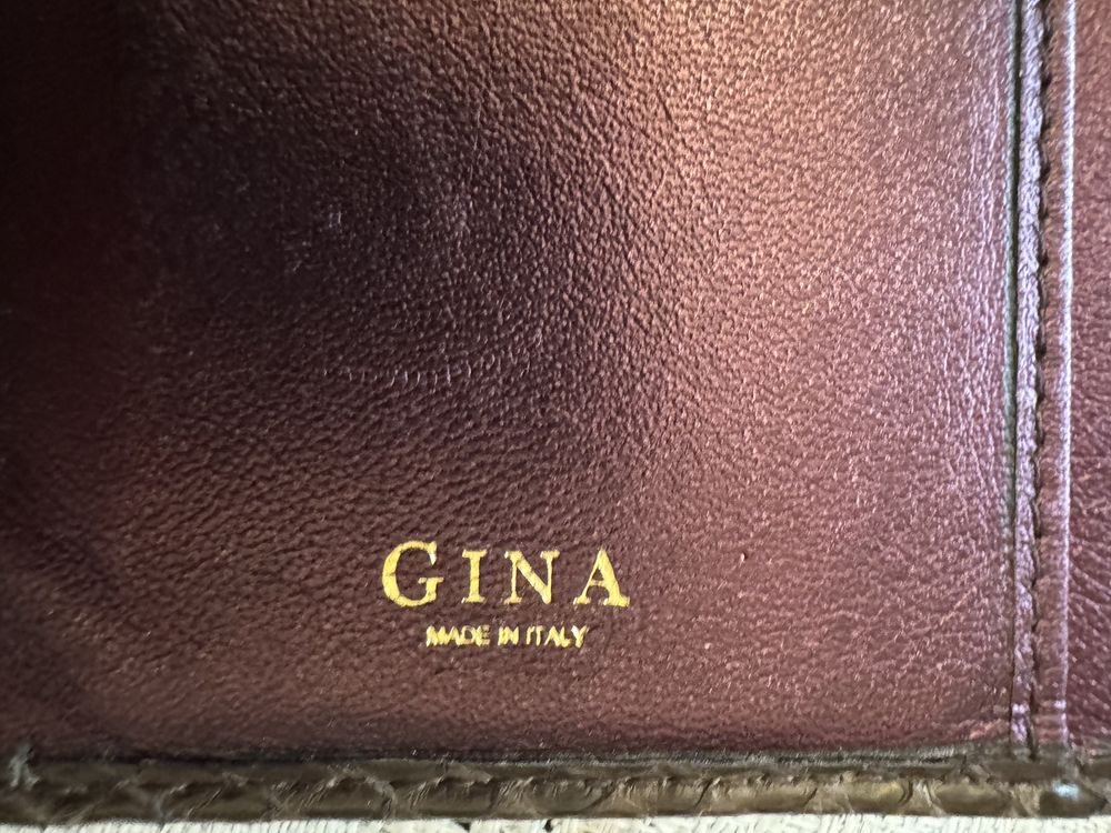 Продам кошелек Gina из рептилии в отличном состоянии