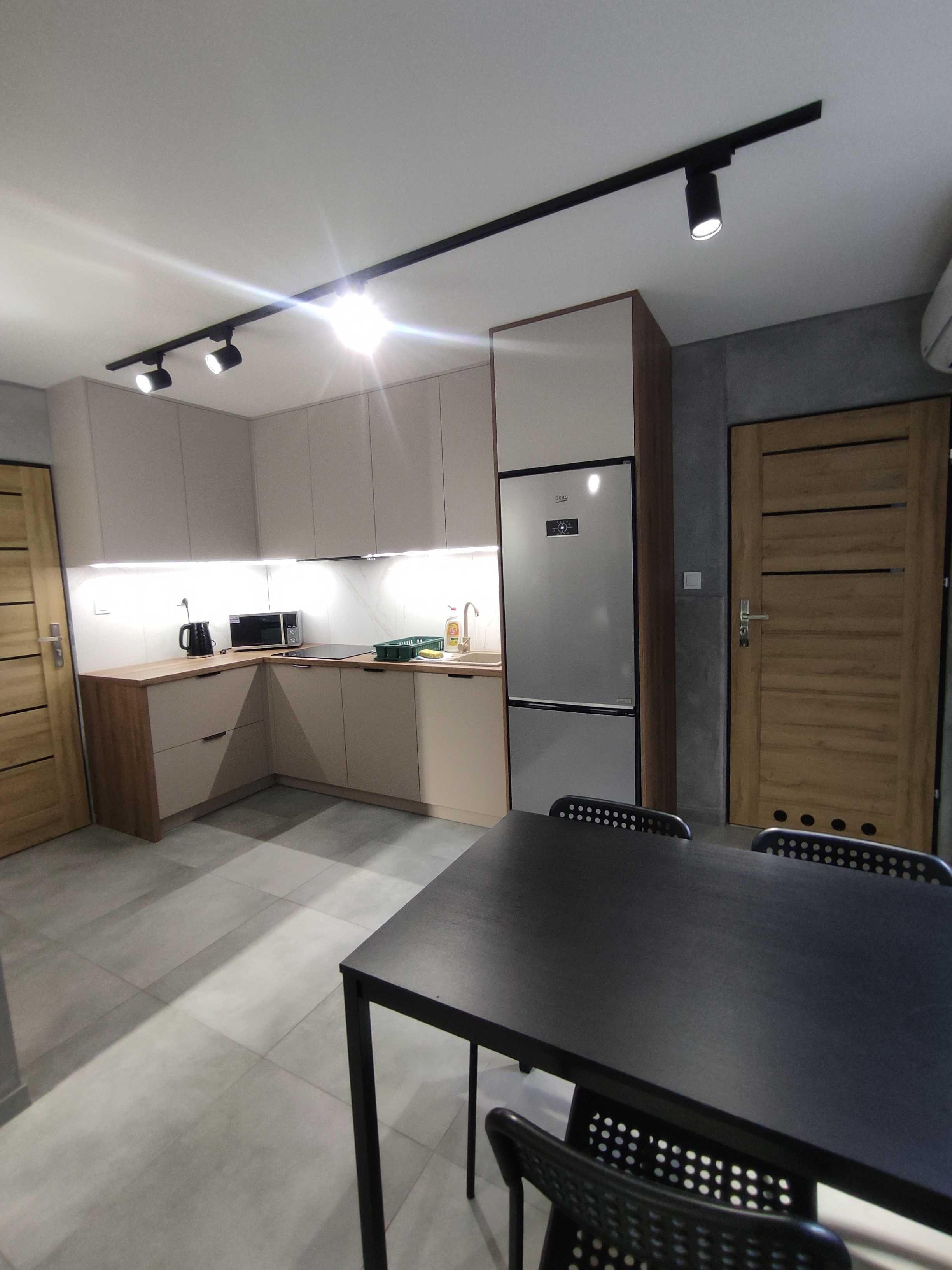 Noclegi, kwatery pracownicze dla firm PARKING, WIFI, FV