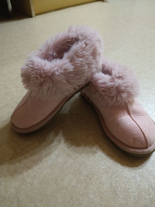 Капчики на хутрі на дівчинку 12 розмір