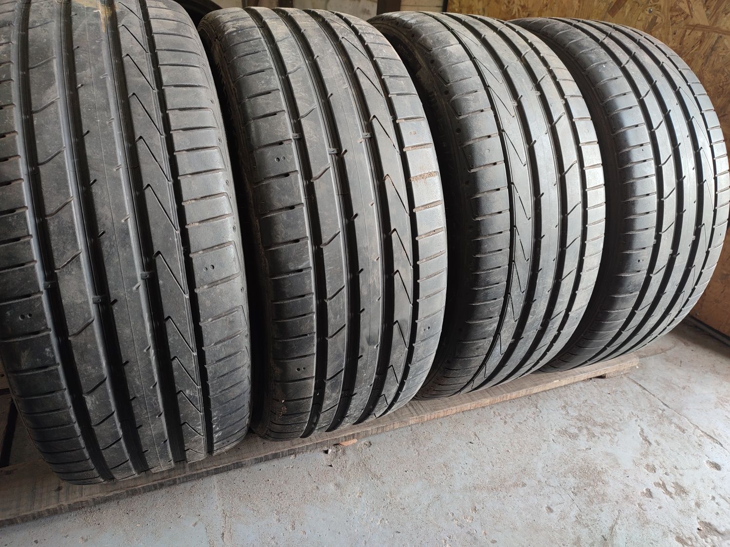 R19 235/40 Hankook Ventus S1 Evo 2 комплект літо