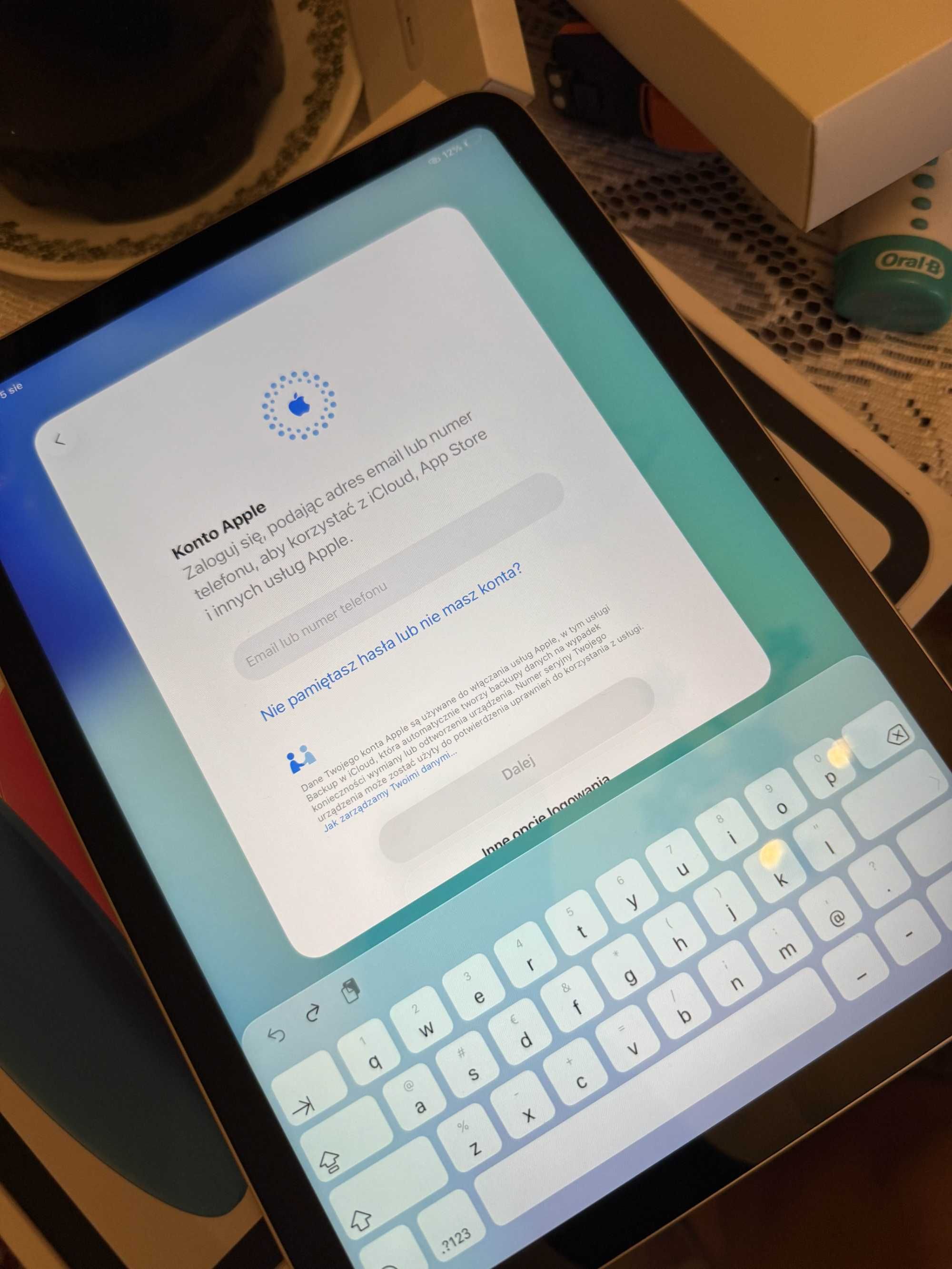 iPad 10 generacji 256 GB + etui