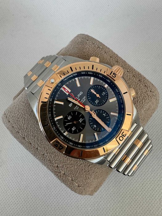Breitling Chronomat B01 Chronograph 42 Stal-Złoto 18K / 2022