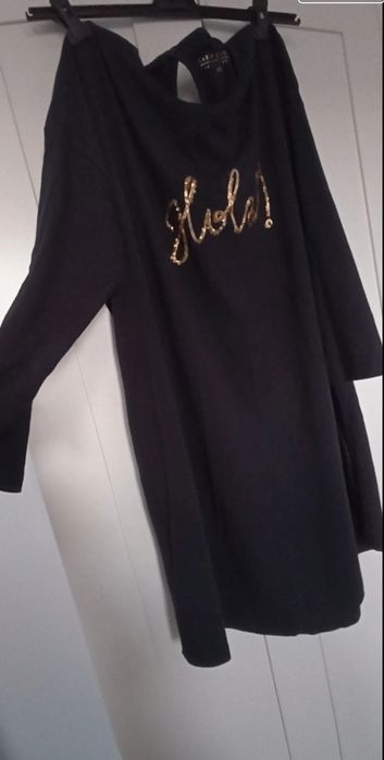 Tunika sukienka z aplikacją z cekinów. Śliczna Plus Size