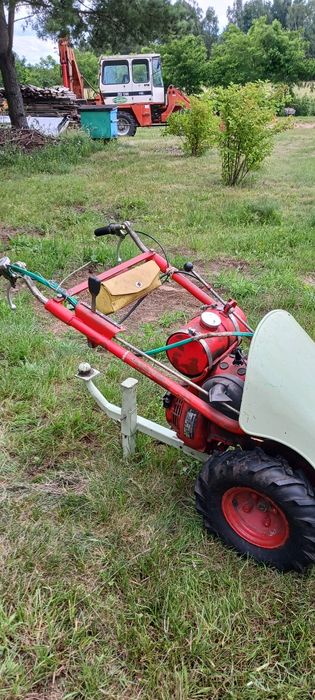 Kosiarka listwowa MF 70