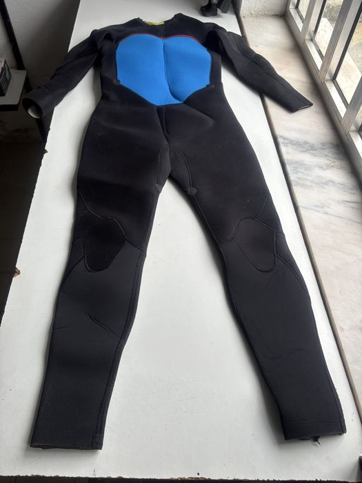 Fato de surf marca XCEL