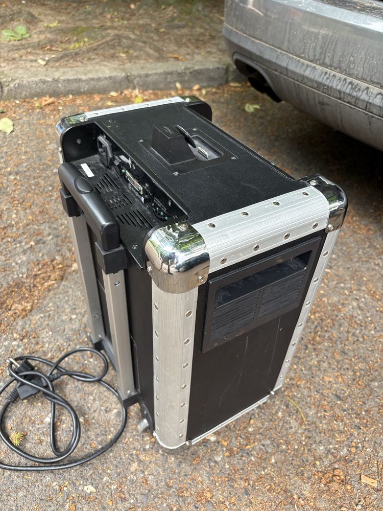 Kolumna aktywna, głośnik, piecyk 200W iPod Skytec PA201 200W mobilna