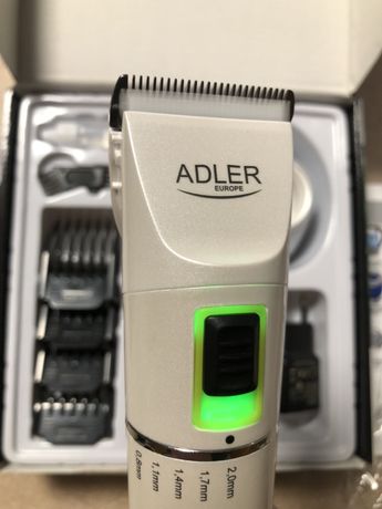 Професійна машинка для стрижки волосся Adler AD2827 (кераміка)