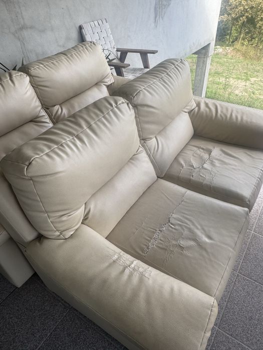 sofás em pele (junto ou separado)