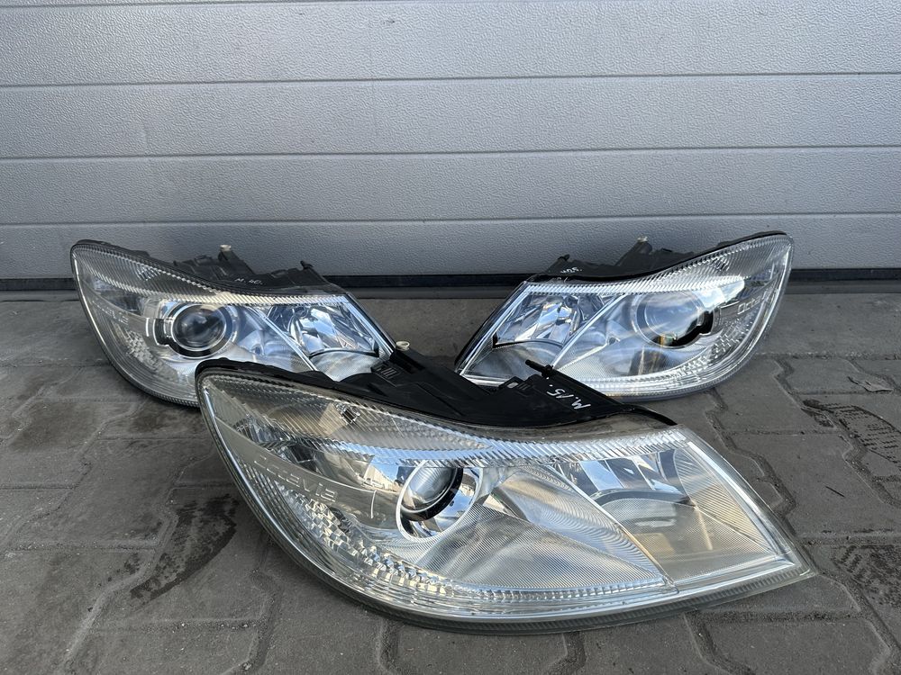 Lampa Prawa Lewa Bi-Xenon Skoda Octavia II LIFT