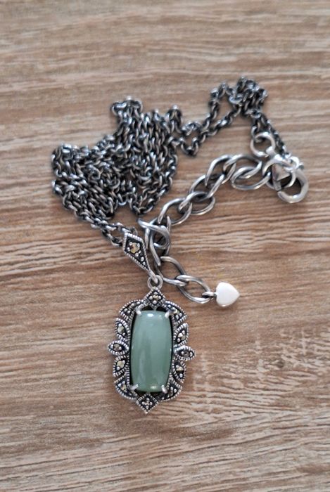 Srebrny naszyjnik z zielonym kamieniem markazyty srebro 925