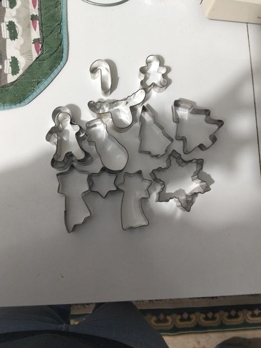 Formas de pastelaria variadas natal