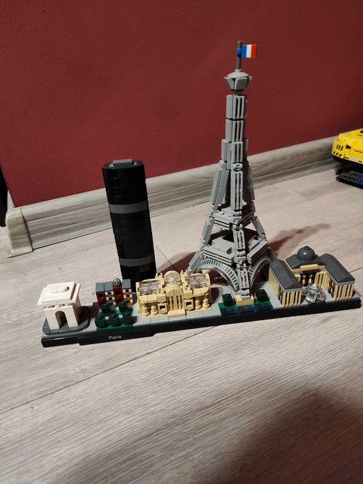 LEGO Architecture 21044 - Paryż