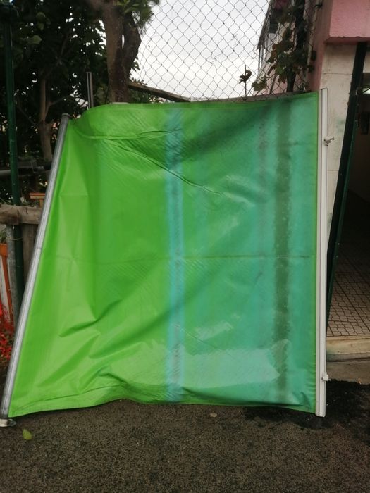 Toldo de parede (proteção chuva e sol)