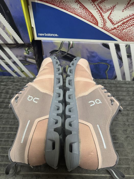 Кросівки для бігу Cloud 5 Waterproof 40(25,5см) оригінал